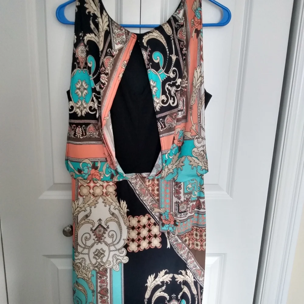 Dress - Picture 3 of 3